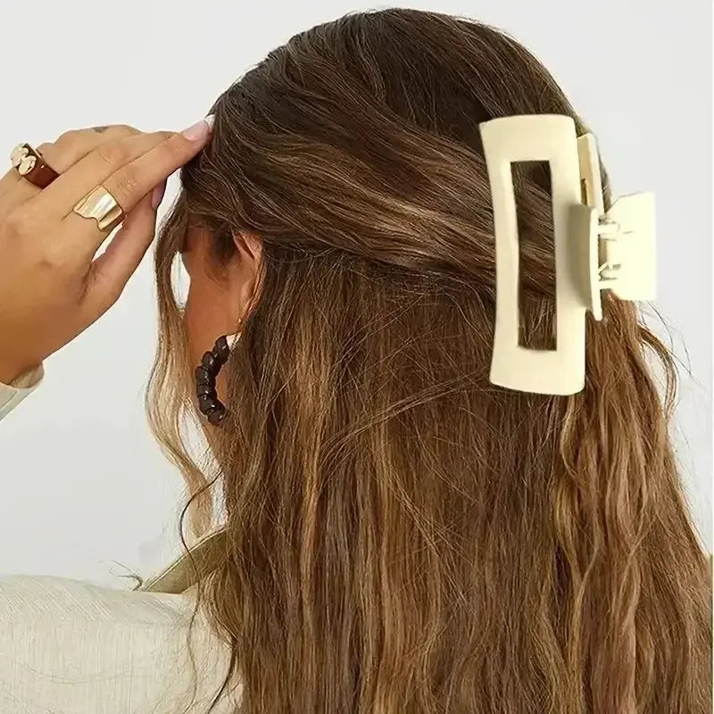 Shark Jaw Hair Claw Clips Nivora